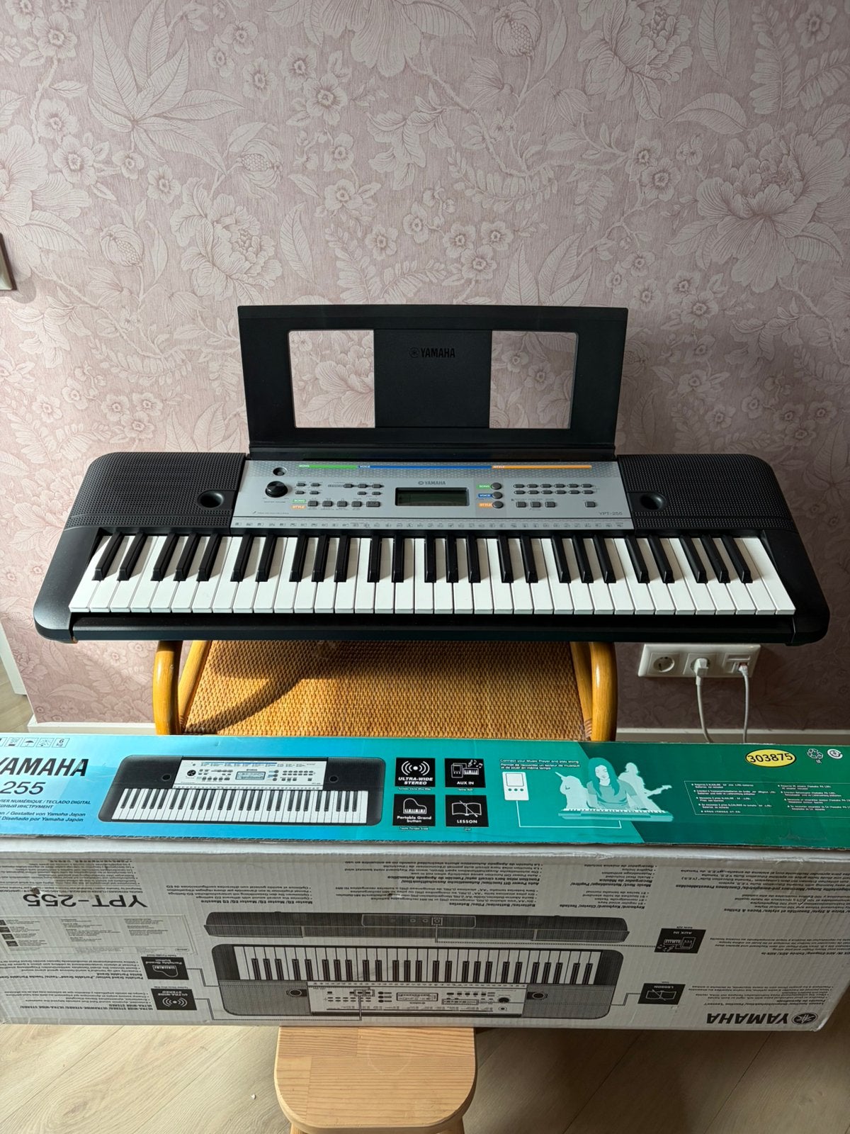 Yamaha YPT-255 Keyboard, Muziek en Instrumenten, Ophalen, Zo goed als nieuw, 61 toetsen, Yamaha