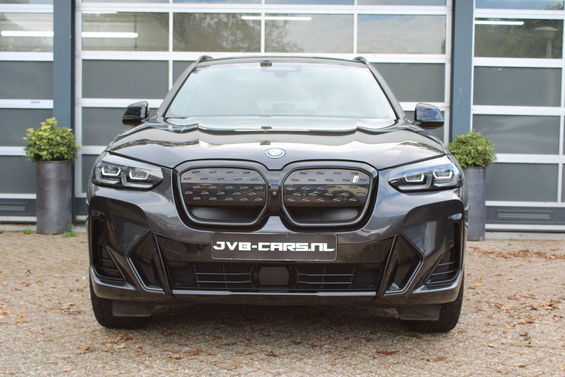 BMW IX3 High Executive 80 kWh/pano/Mpakket, Automaat, Gebruikt, Verwarmde buitenspiegels, Leder