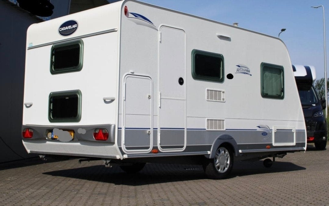 Caravelair Antares Luxe uit 2011 - Compacte&complete caravan, Caravans en Kamperen, Vast bed, Koelkast, Treinzit, 750 - 1000 kg