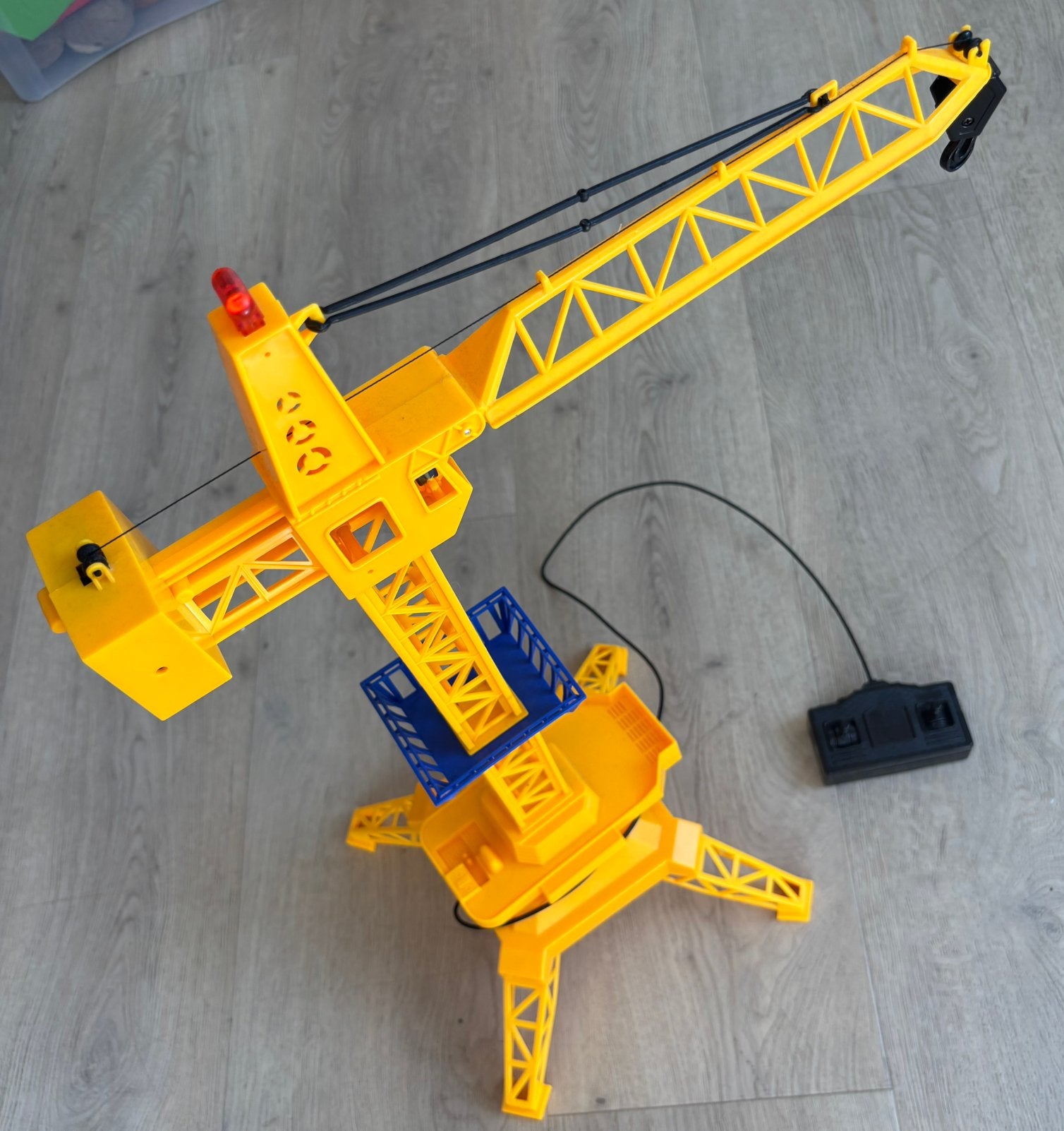 Grote speelgoed bouwkraan (60 cm) + afstandsbediening, Ophalen, Zo goed als nieuw, Afstandsbediening