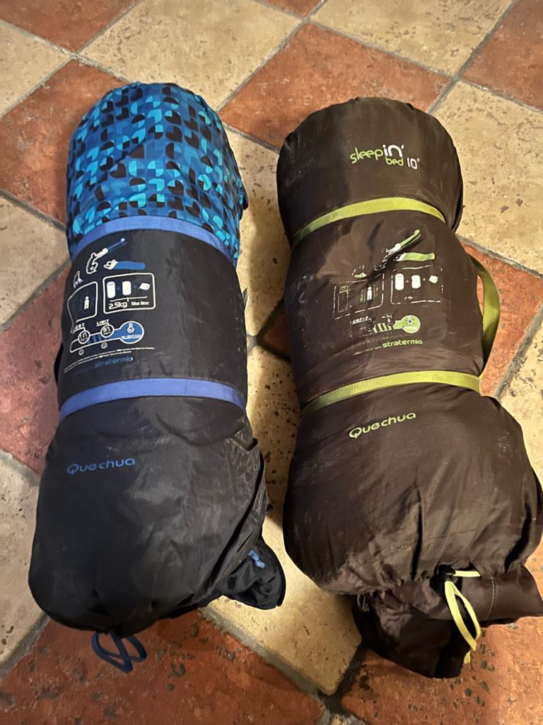 Drie (3) Quechua slaapzakken - Ideaal voor Kamperen met kids, Ophalen, Gebruikt