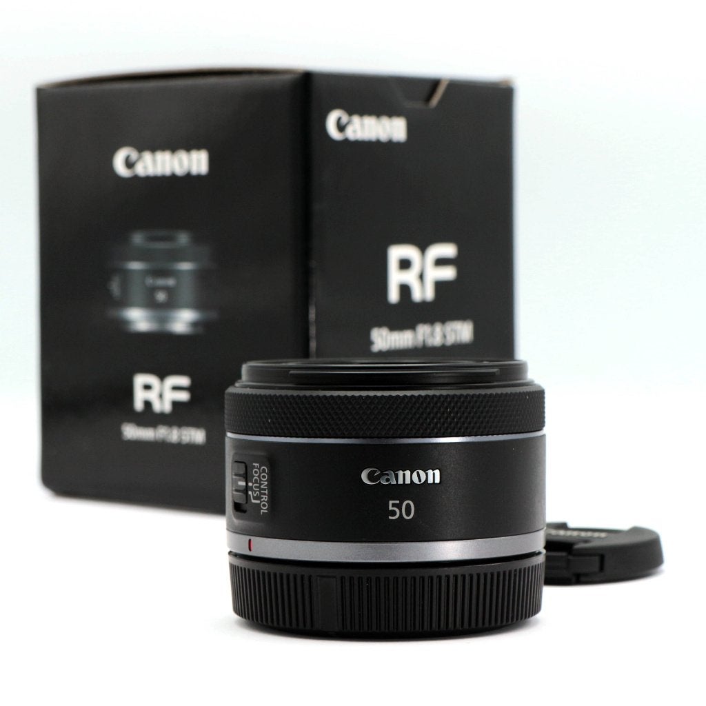 Canon RF 50mm f/1.8 STM, Ophalen of Verzenden, Zo goed als nieuw, Standaardlens