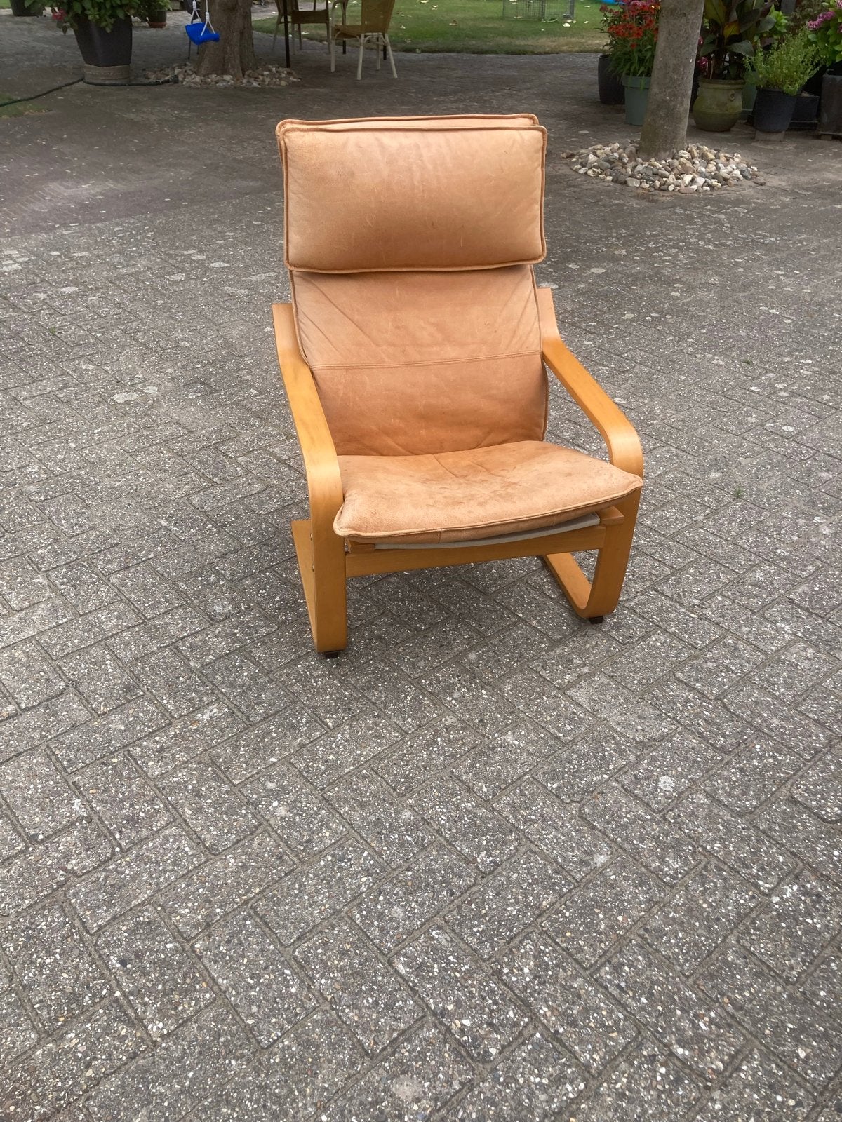 IKEA POANG  fauteuil met houten frame en lederen bekleding, Gebruikt, 75 tot 100 cm, Ophalen of Verzenden, 50 tot 75 cm
