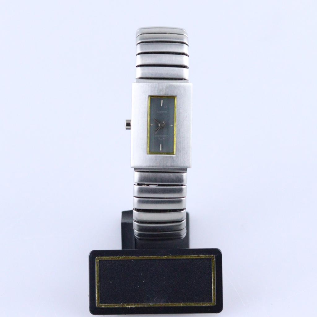 Commodoor Quartz Horloge, Flex Ltd., Zo goed als nieuw, https://flex.com/contact-us, Nobelstraat 10, 5807 GA Oostrum LB, Limburg, Nederland