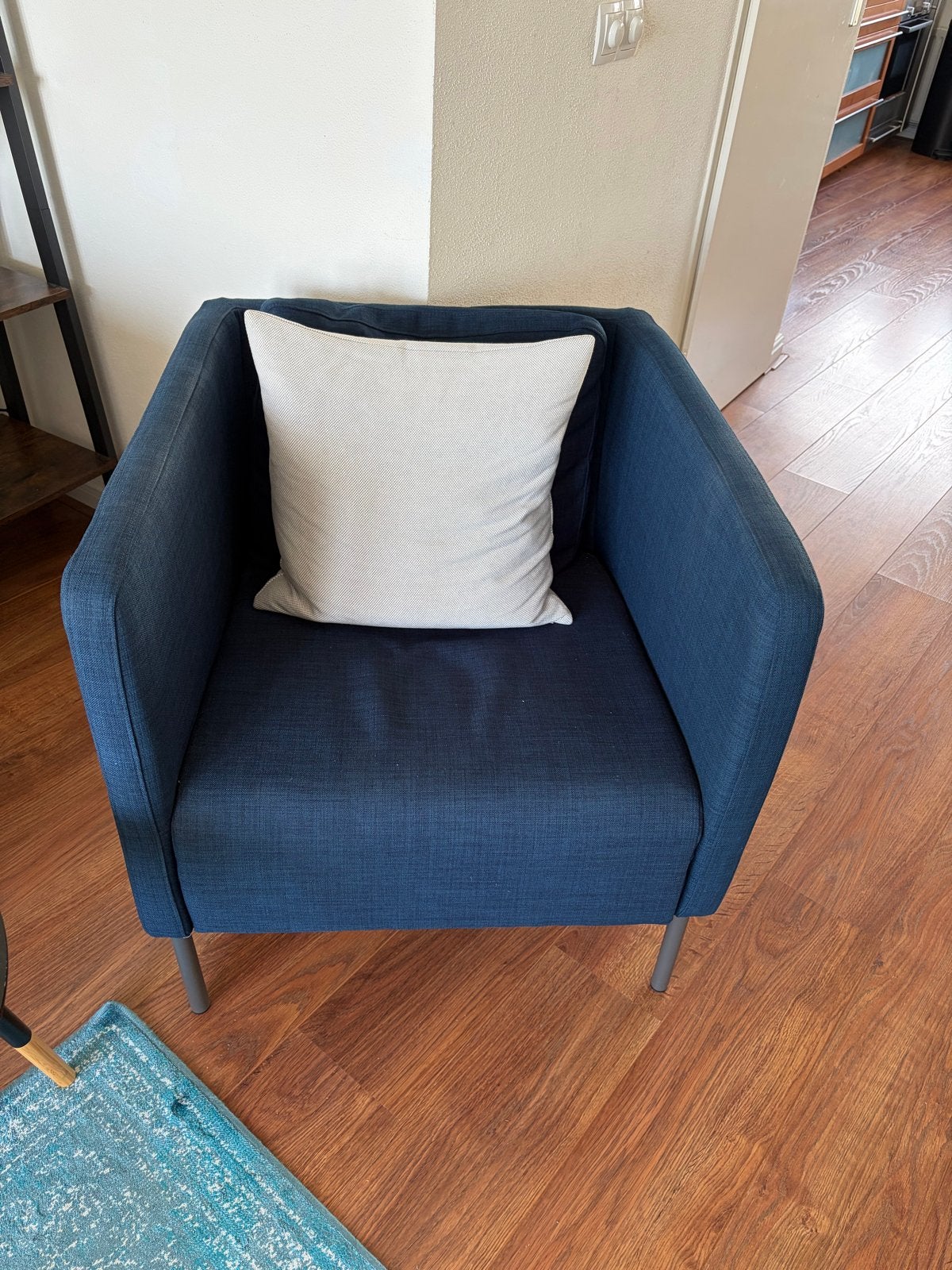 IKEA EKERÖ Fauteuil - Donkerblauw, Ophalen, 75 tot 100 cm, Zo goed als nieuw, Stof
