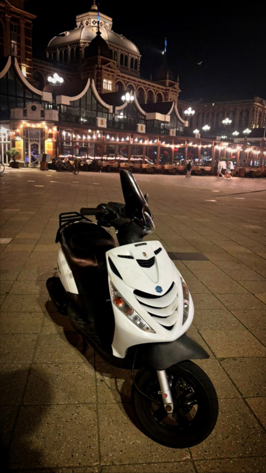 Piaggio Zip, Fietsen en Brommers, Scooters | Piaggio, Zip, Zo goed als nieuw, Benzine, Maximaal 25 km/u