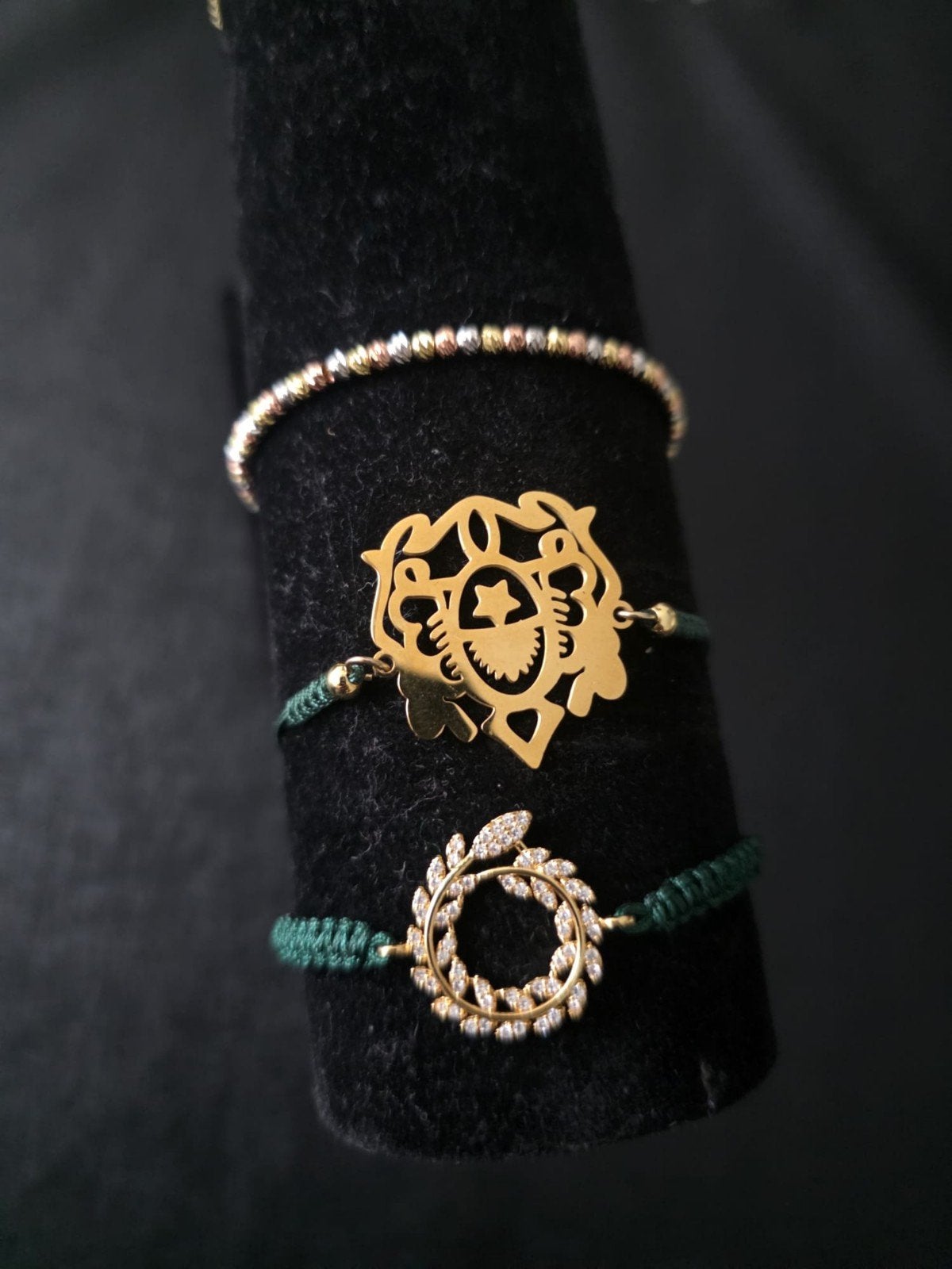 Gouden kleur  armbanden met unieke designs, Sieraden, Tassen en Uiterlijk, Armbanden, Staal, Met bedels of kralen, Nieuw, Ophalen of Verzenden