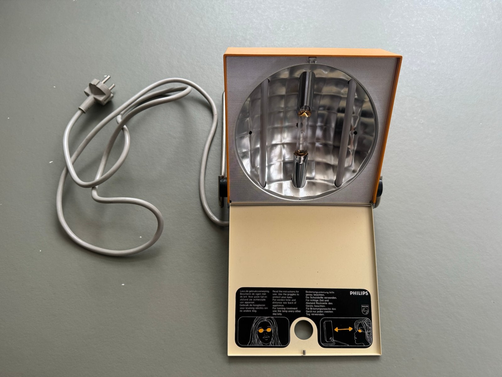 Philips Gezichtsbruiner - Vintage en Functioneel, Ophalen of Verzenden, Gebruikt, Gezichtsbruiner, Minder dan 10 lampen