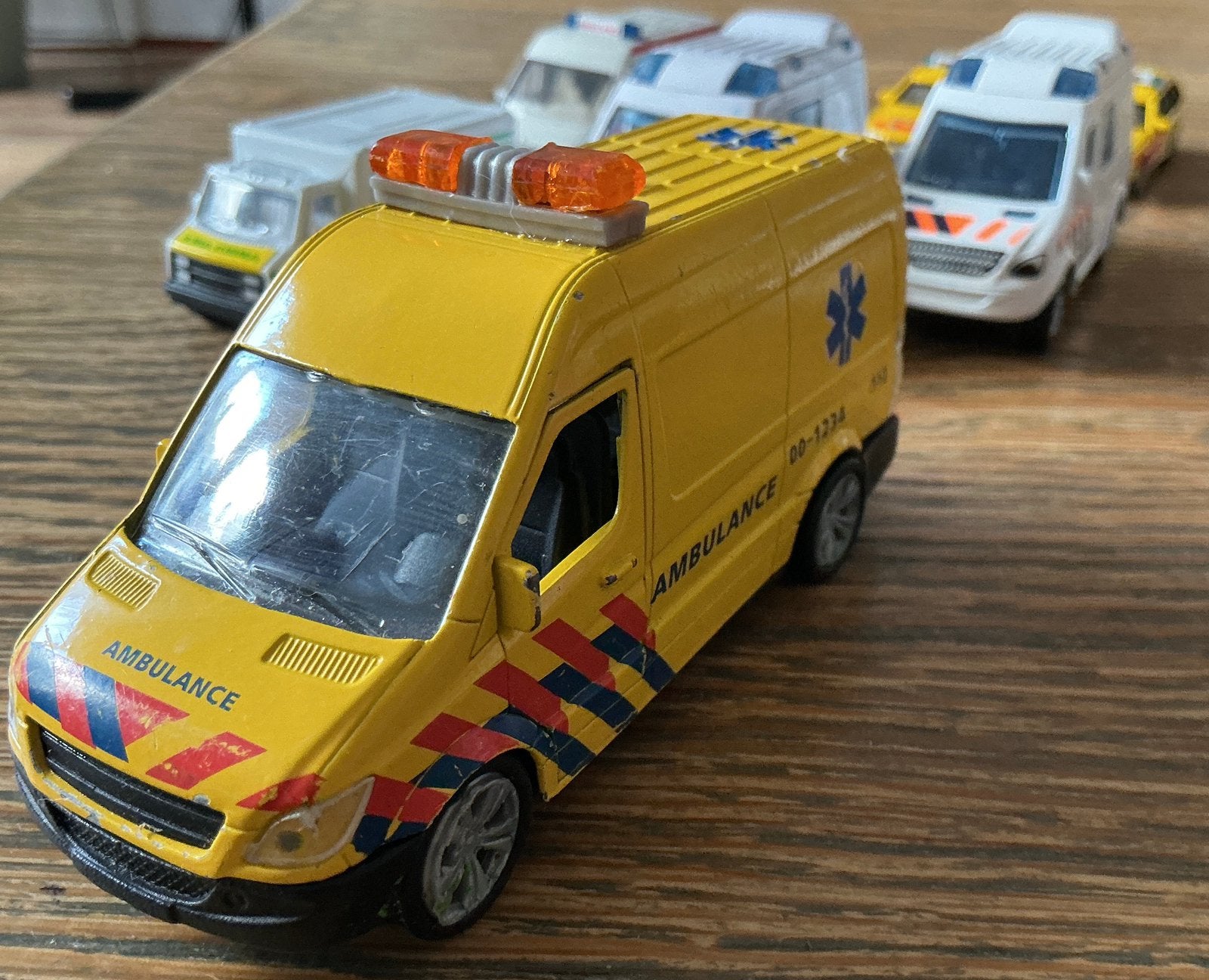 Ambulance bus voordeuren kunnen open 11.5 cm, Ophalen, Gebruikt, Bus of Vrachtwagen