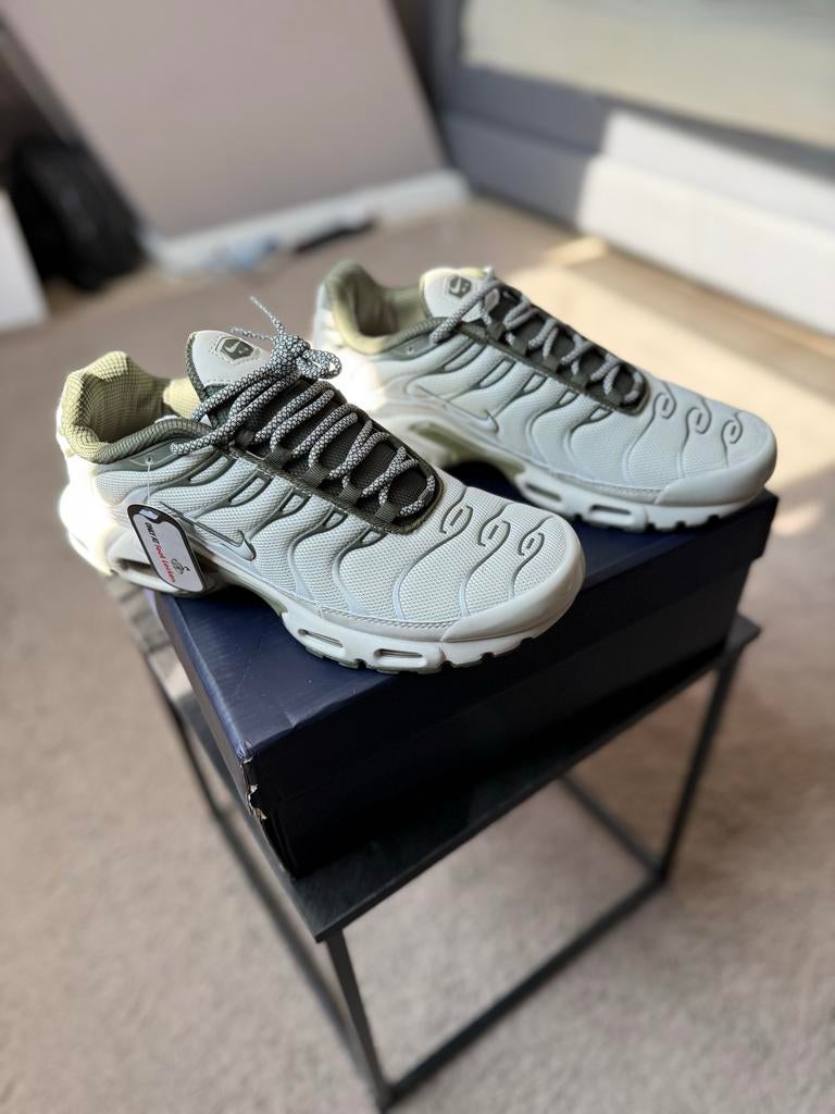 Nieuwe Nike Air Max Plus TN - Stijlvol Comfortabel Maat 44, Kleding | Dames, Schoenen, Ophalen of Verzenden, Nieuw, Overige kleuren