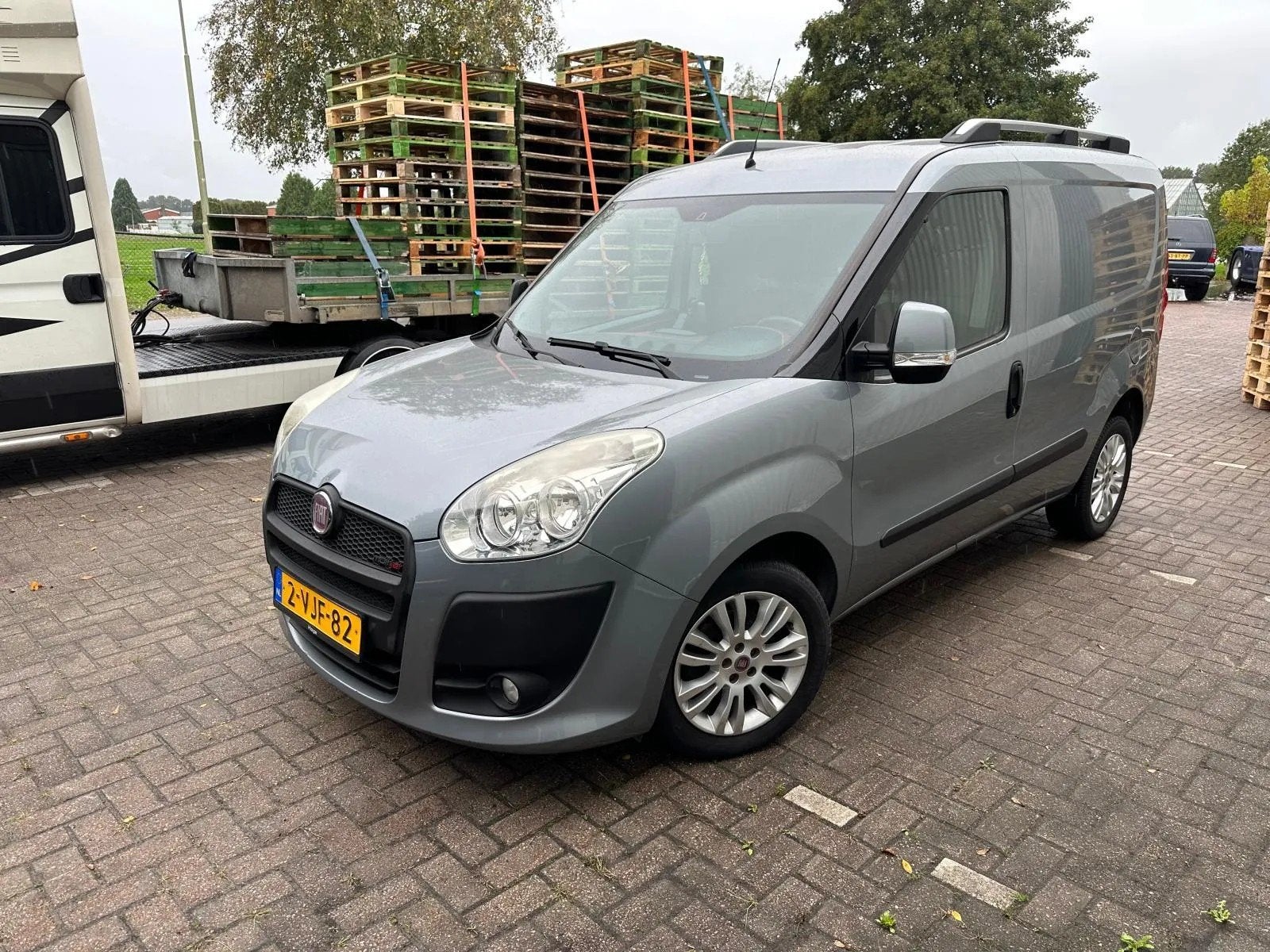 Fiat Doblò Cargo 1.6 MultiJet SX motor schade, motor kapot, Euro 5, Stof, Gebruikt, 4 cilinders