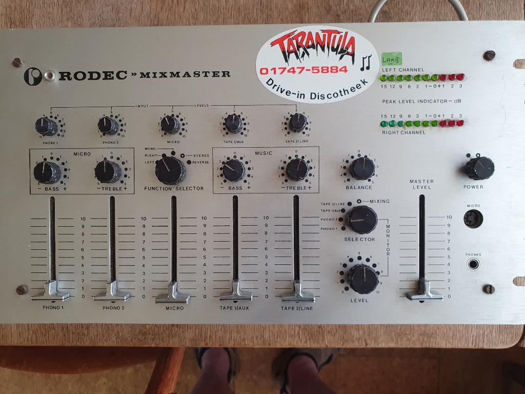 Mengpaneel Rodec Mixmaster afm. 48 x 27 x 12 cm, Ophalen, Gebruikt, 5 tot 10 kanalen, Microfooningang