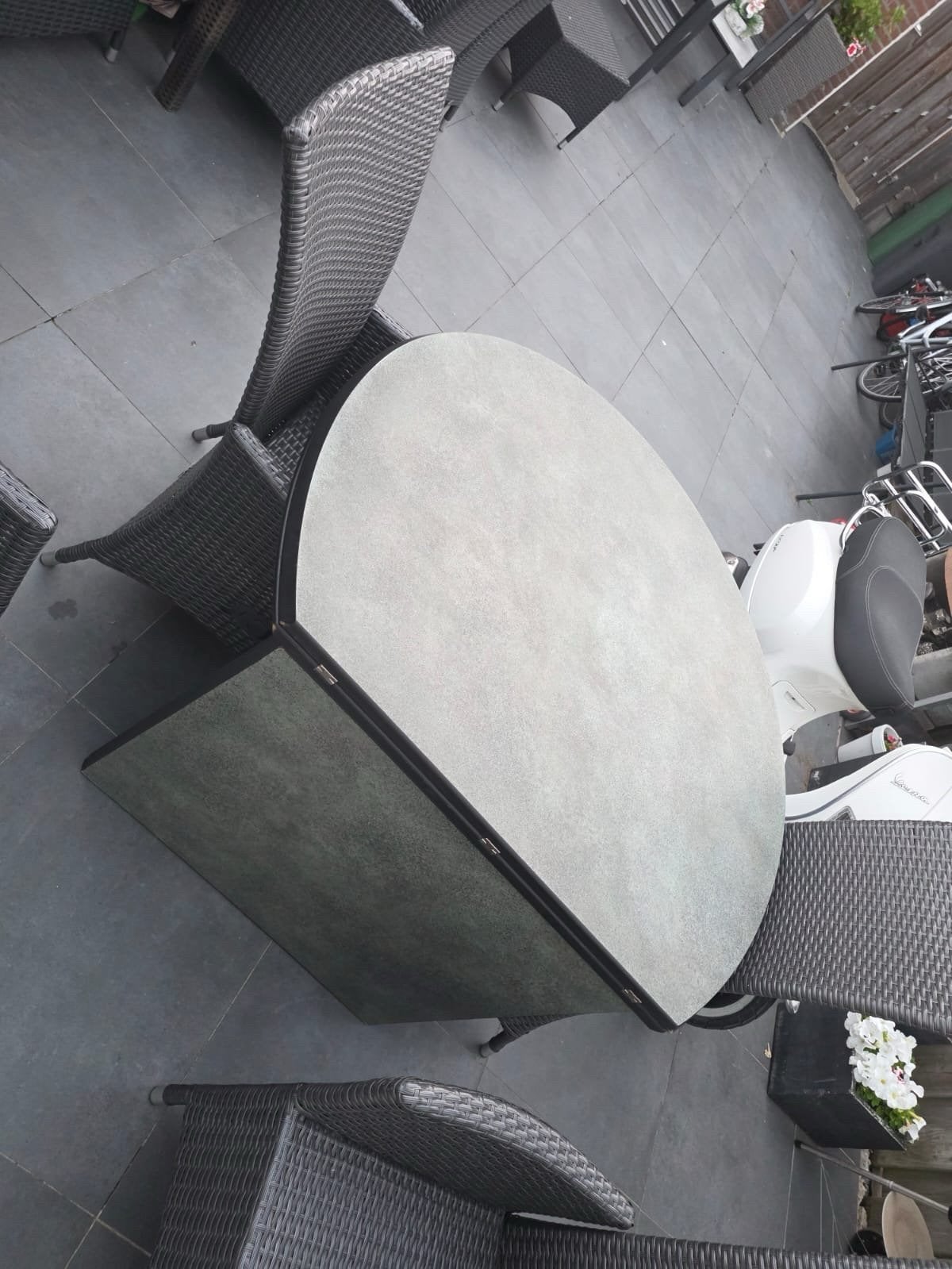 Uitklapbare tuintafel met tuinstoelen, Tuin en Terras, Tuintafels, Ophalen, Gebruikt, Ovaal, Overige materialen