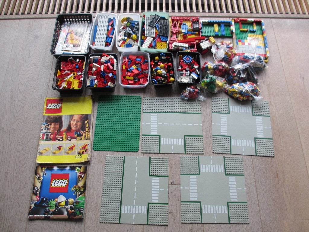 Partij Lego jaren 80 inclusief 4 Lego wegenplaten, Gebruikt, Overige thema's, Lego, Ophalen of Verzenden