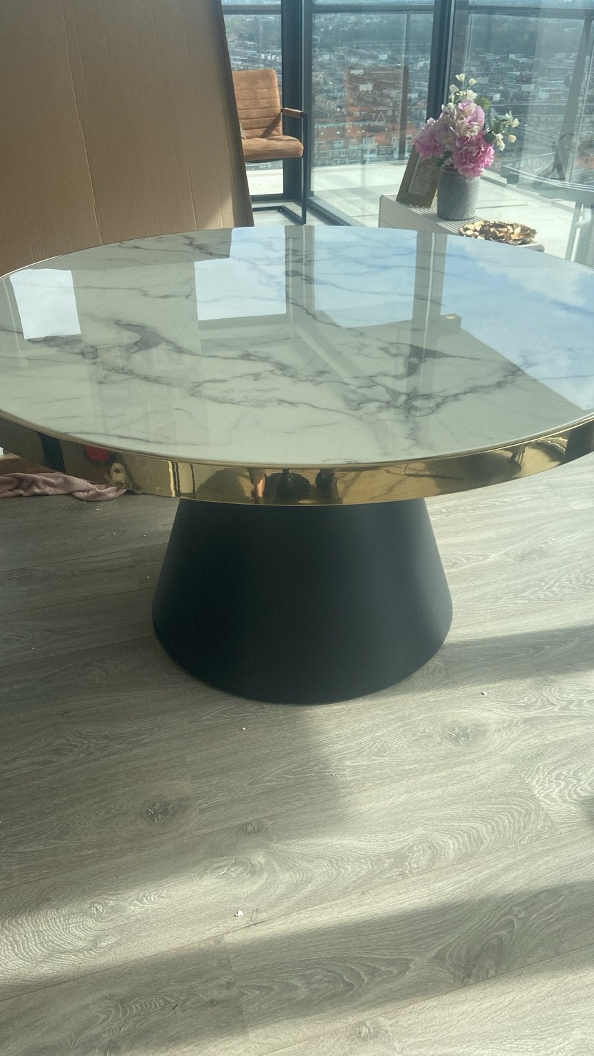Richmond Odin ronde eettafel Ø140 cm + 2 Richmond stoelen, Ophalen of Verzenden, Zo goed als nieuw, Rond, 100 tot 150 cm