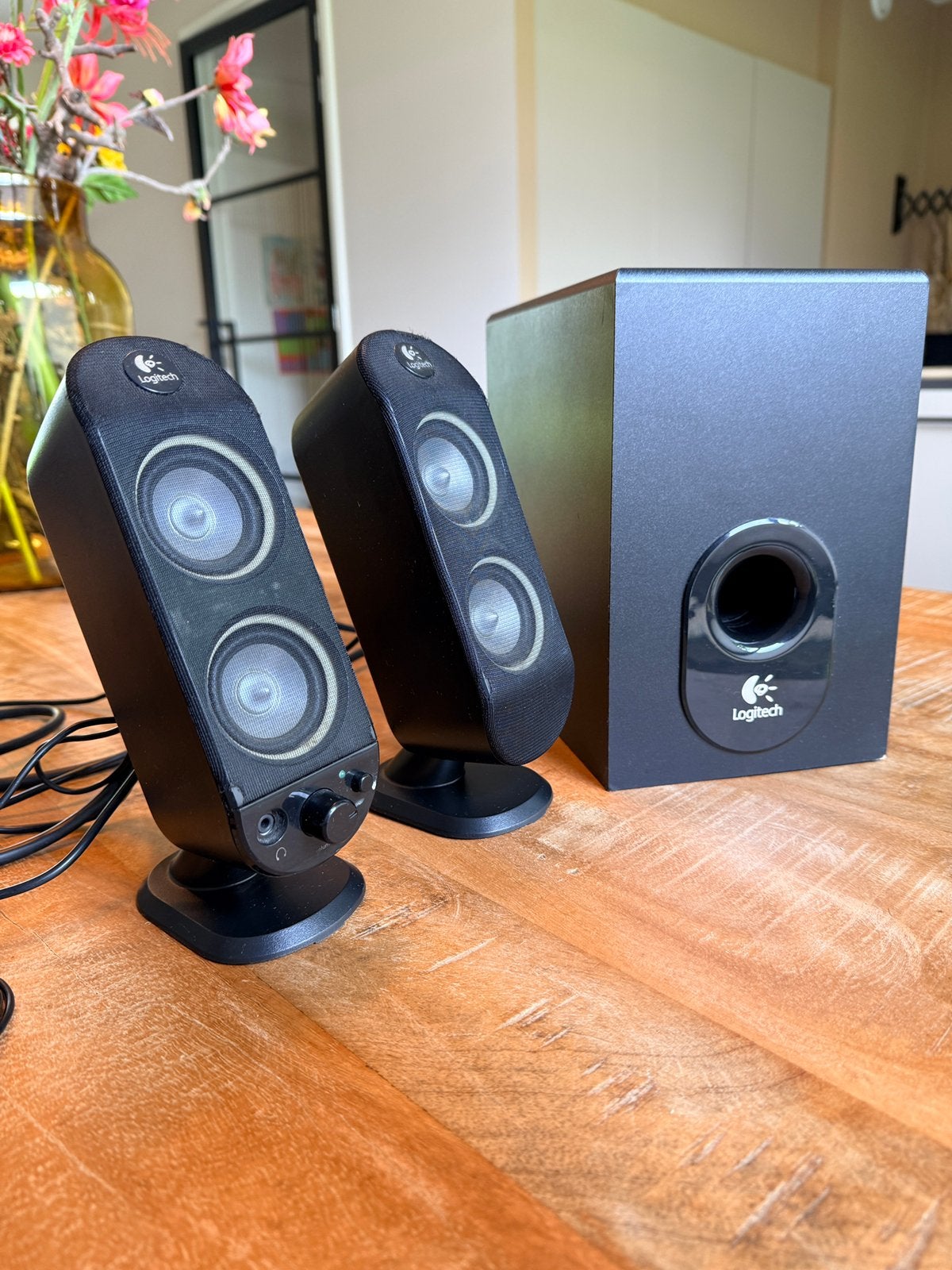 Logitech X-230 2.1 luidsprekerset met subwoofer, Computers en Software, Pc speakers, Ophalen, Gebruikt, Audiokanaal 2.1