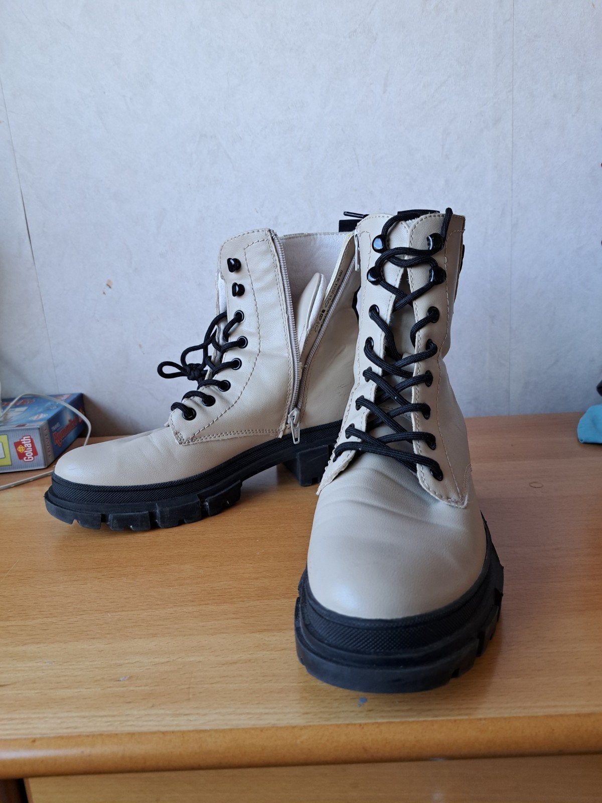 S.Oliver beige veterboots maat 39, Kleding | Dames, S.Oliver, Ophalen