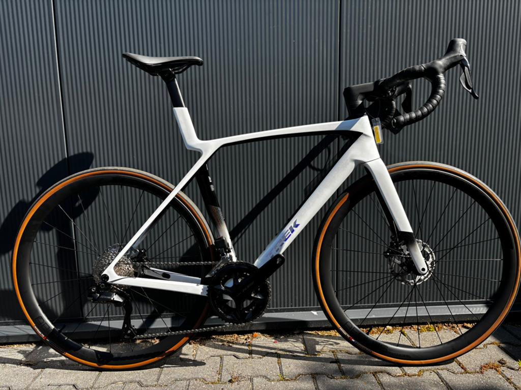 Nieuwe TREK MADONE SL6 gen 8 full carbon! Van 4799 voor 3899, Fietsen en Brommers, 28 inch, Carbon, Heren, Nieuw