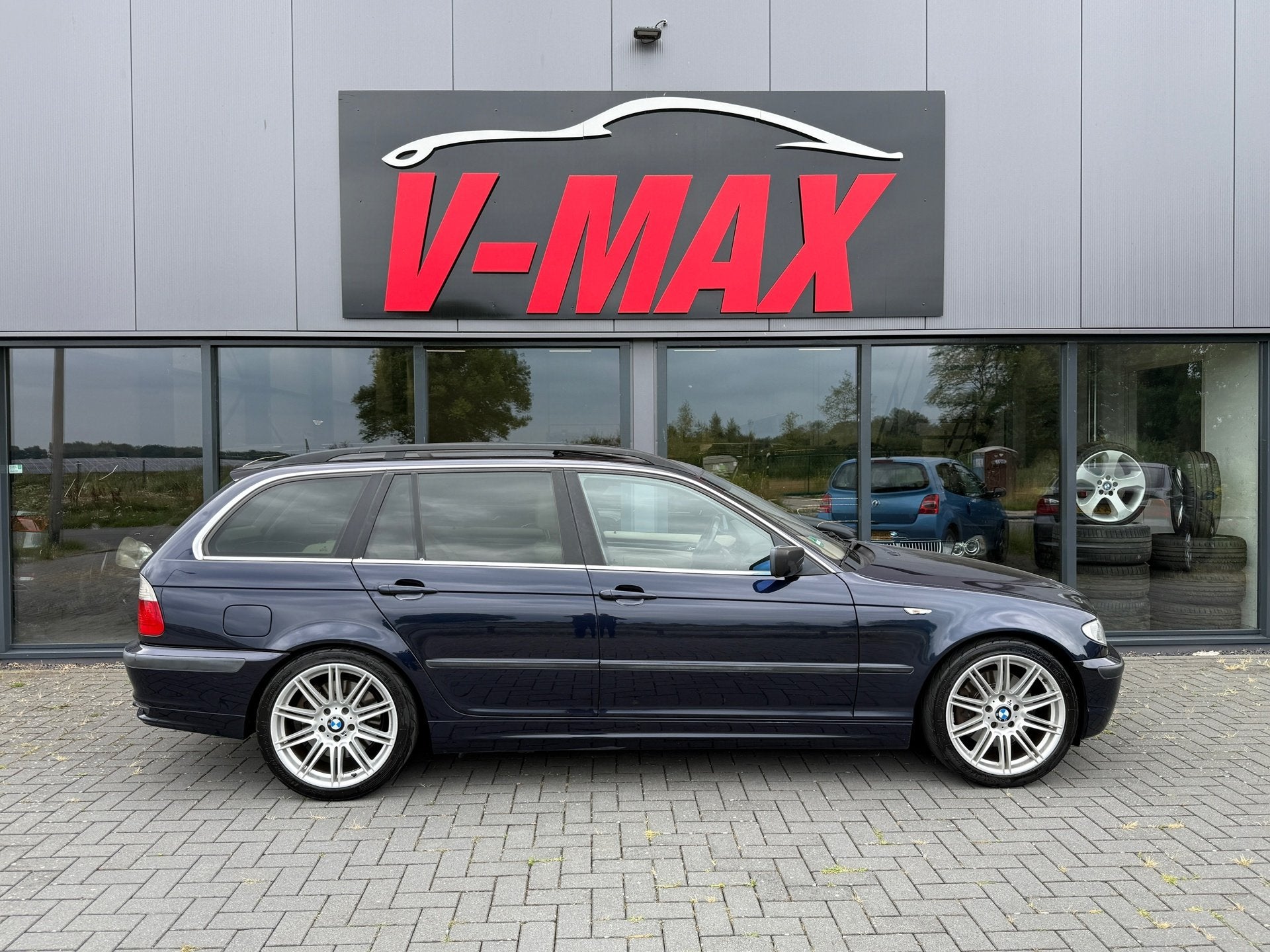 BMW 330i AUT H/Kardon Xenon Dak Stoelvw Leer Memory Trekhaak, Auto's, Automaat, Gebruikt, Beige, Blauw