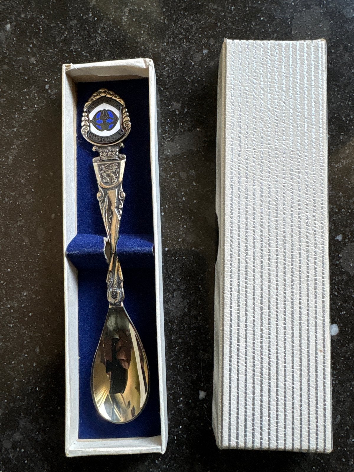 Verzilverde herdenkingslepel Koninklijke Marechaussee, Antiek en Kunst, Ophalen of Verzenden