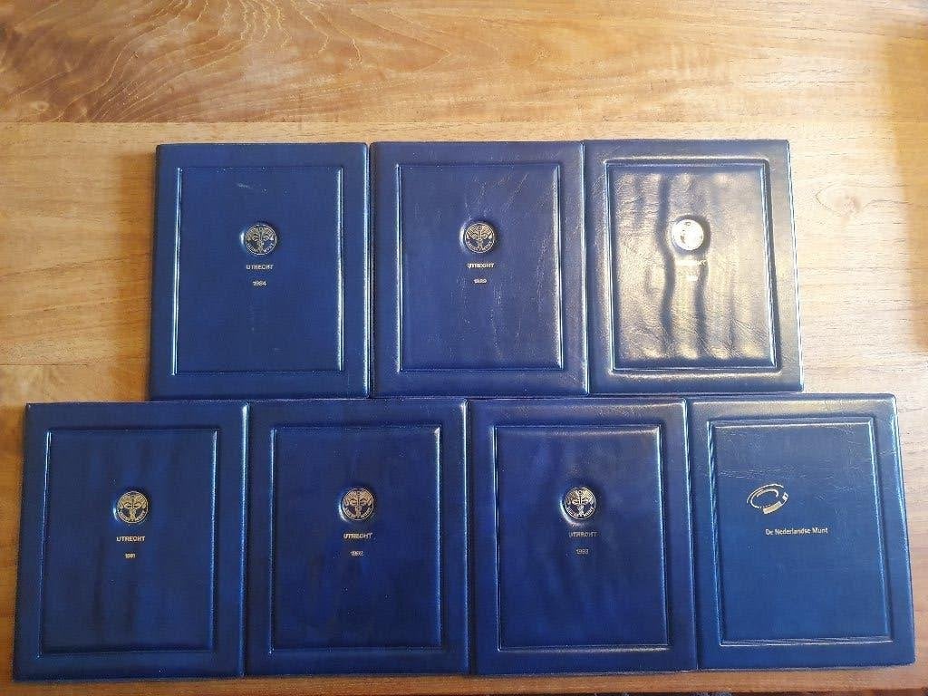 Proof jaarsets Nederland, diverse jaren waaronder met zilver, Postzegels en Munten, Munten | Nederland, Setje, Koningin Beatrix