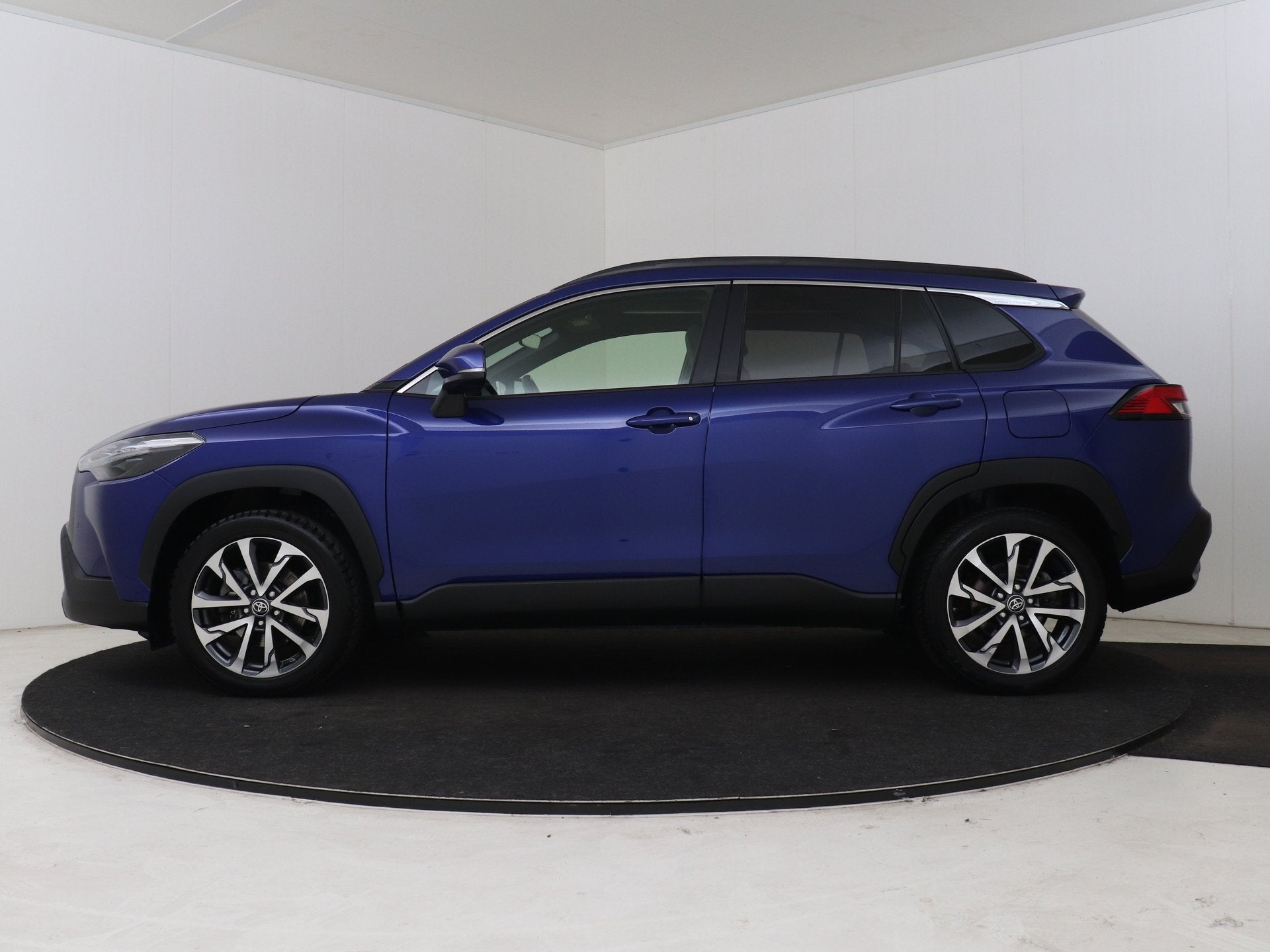 Toyota Corolla Cross 2.0 High Power Hybrid First Edition | P, Auto's, Toyota, Stof, Gebruikt, 4 cilinders, Blauw
