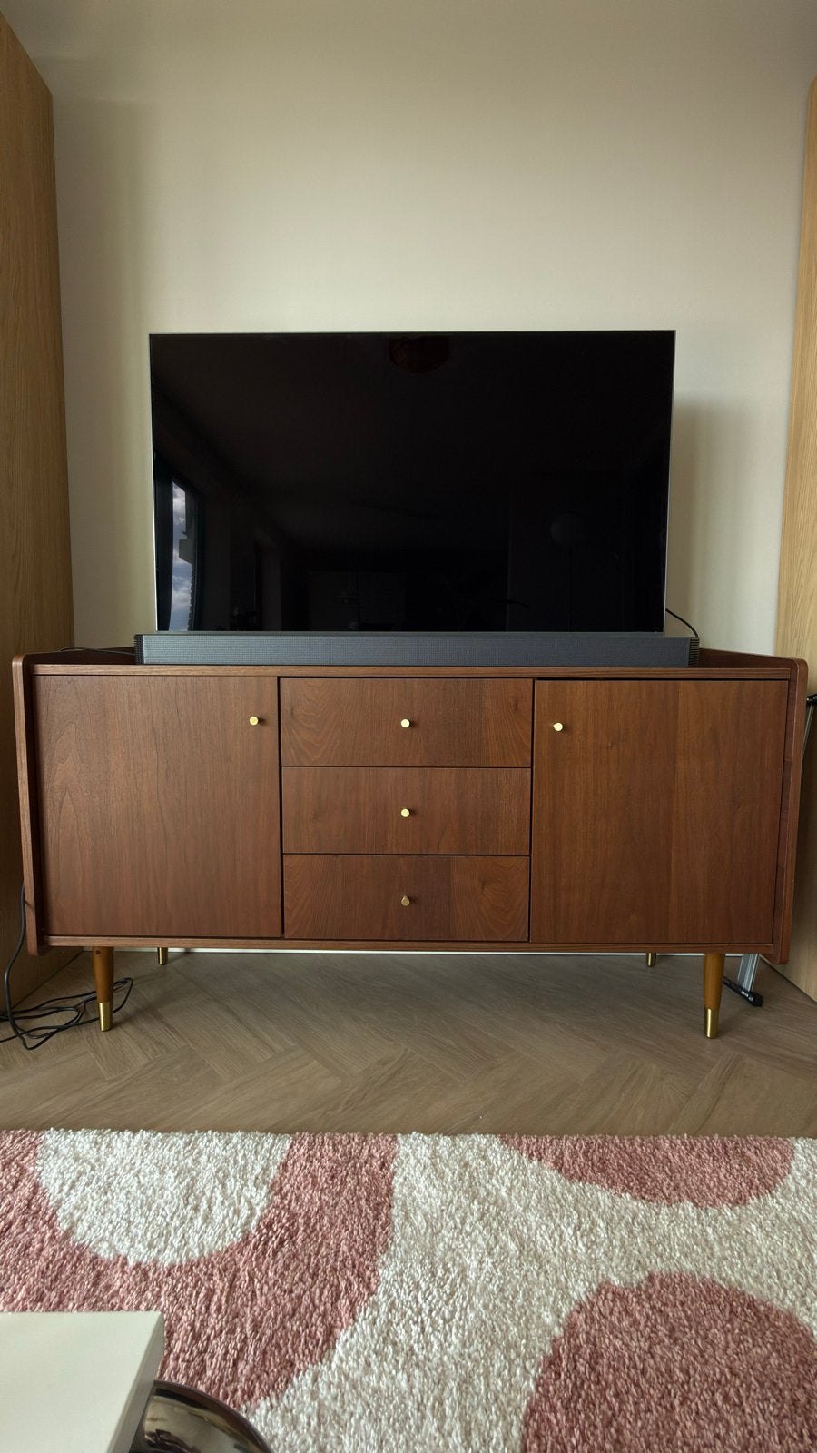 Stijlvol retro dressoir, Ophalen, Zo goed als nieuw, Overige houtsoorten, Met deur(en)
