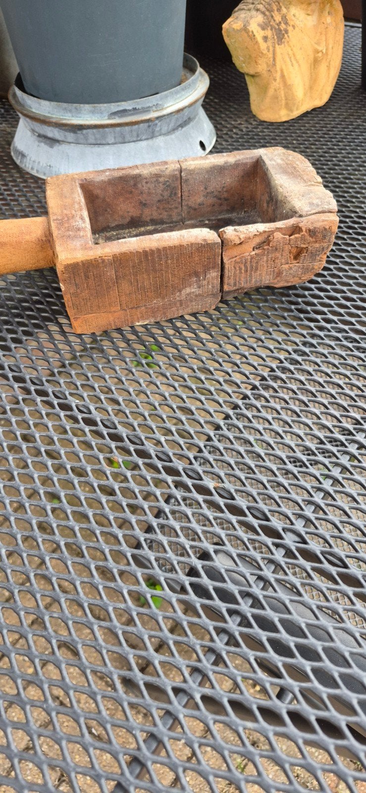 Oude houten steenmal - Decoratief en authentiek, Ophalen of Verzenden
