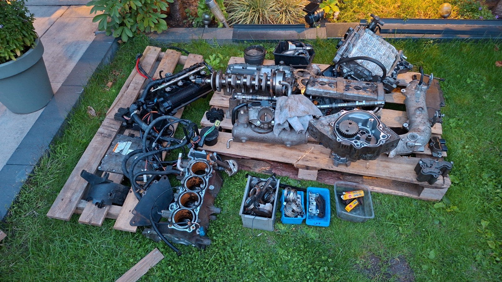 Gezocht: Yamaha YZF-R1 motorblok of cilinder voor MR1, Ophalen of Verzenden