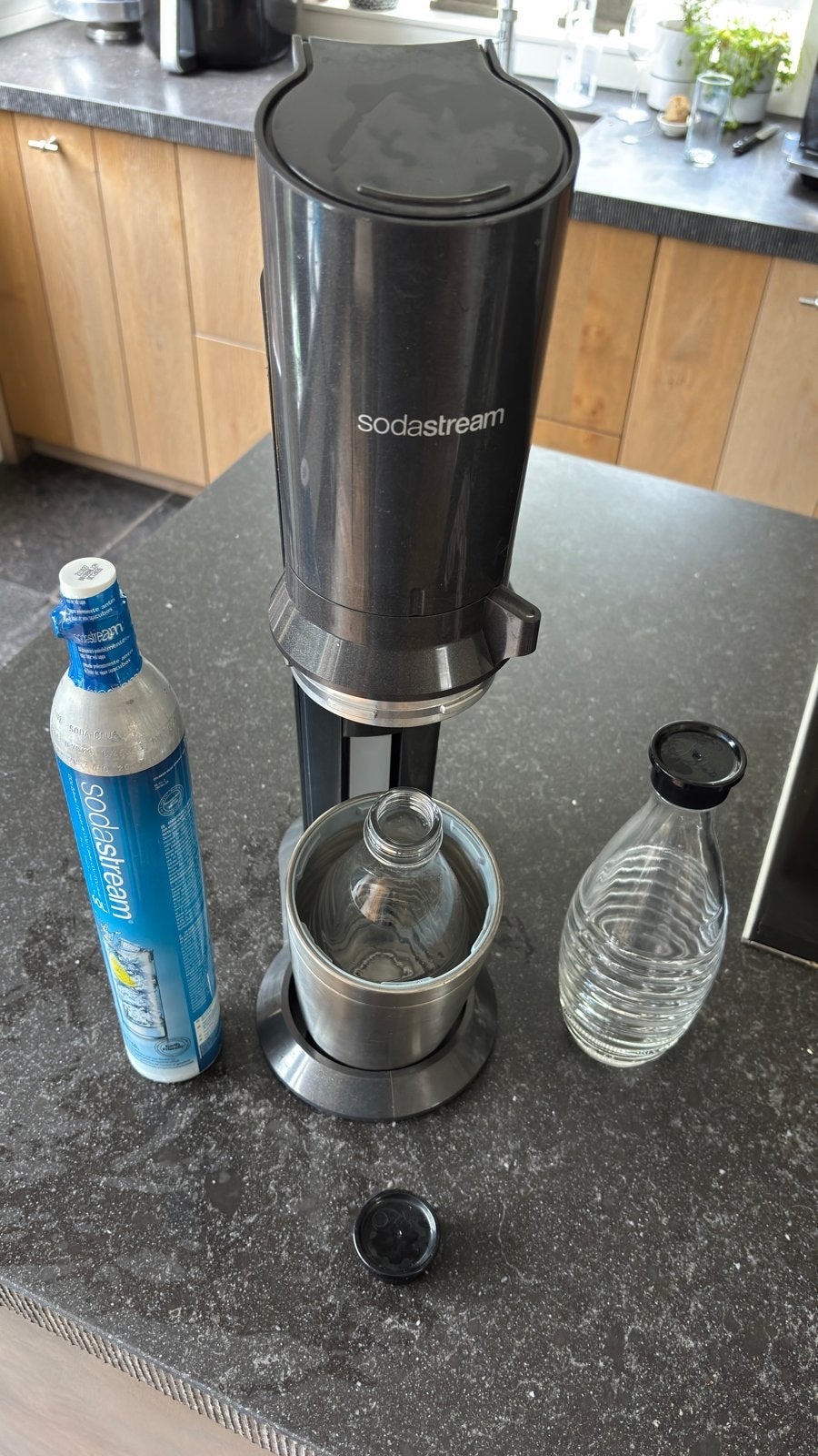 SodaStream Crystal 3.0 met CO2 cilinder en fles, Ophalen of Verzenden, Zo goed als nieuw