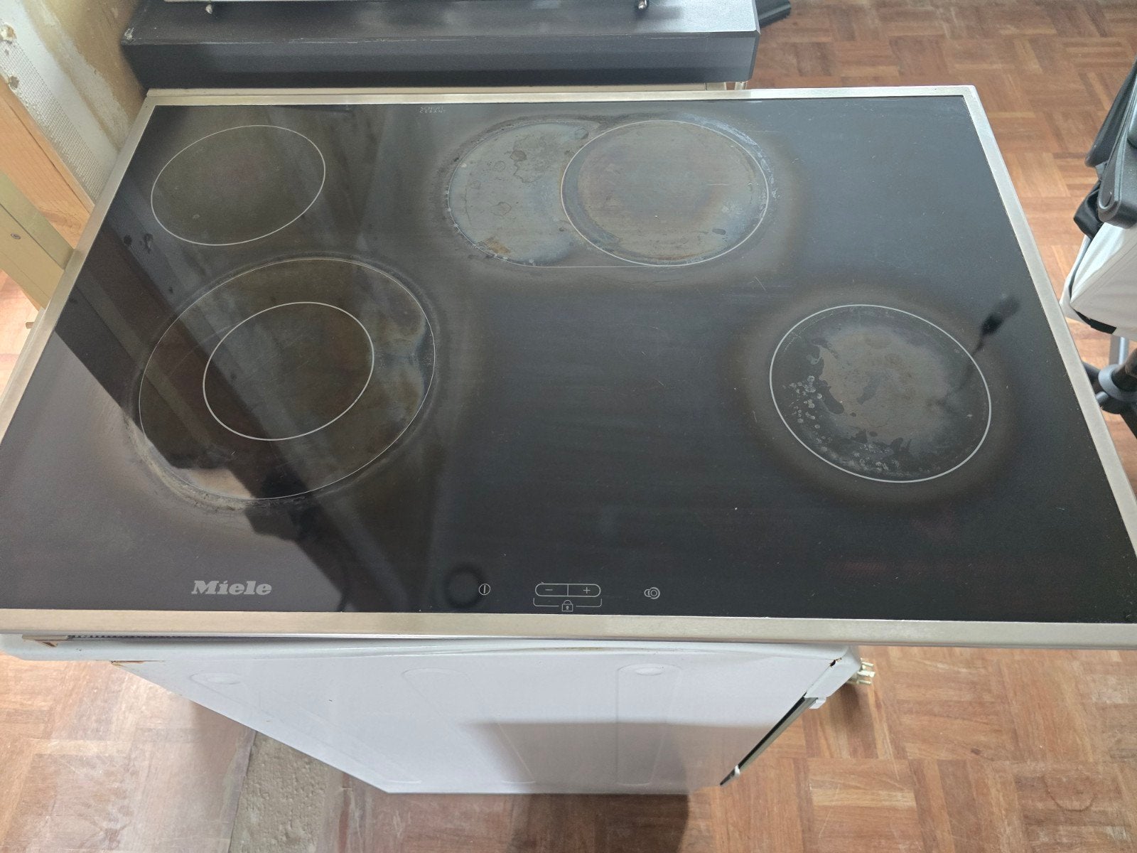 Miele kookplaat met boekje, Gebruikt, Keramisch, Inbouw, 4 kookzones