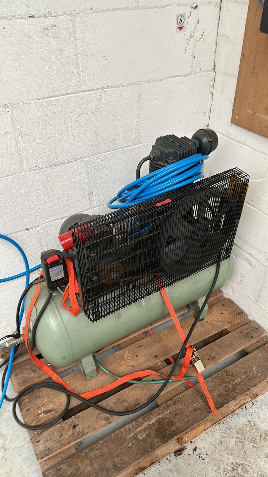 Heel nette Creemers compressor - 380V, 100L ketel, 100 liter of meer, Ophalen, Zo goed als nieuw