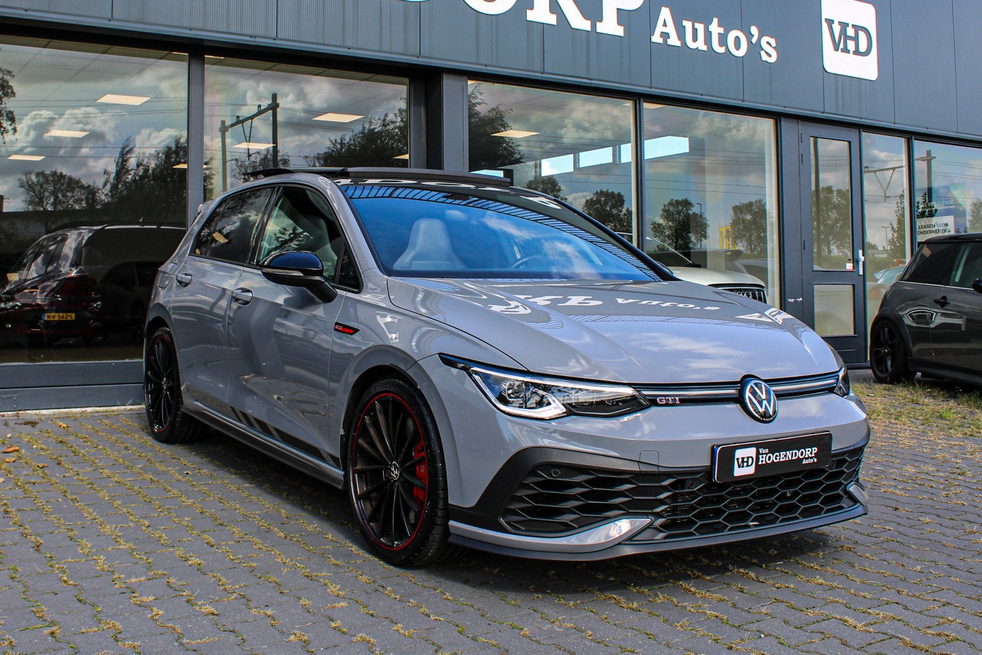 Volkswagen GOLF 2.0TSI GTI CLUBSPORT PANO NAVI H&K AKRAPOVIC, Dealer onderhouden, Euro 6, 4 cilinders, 1984 cc
