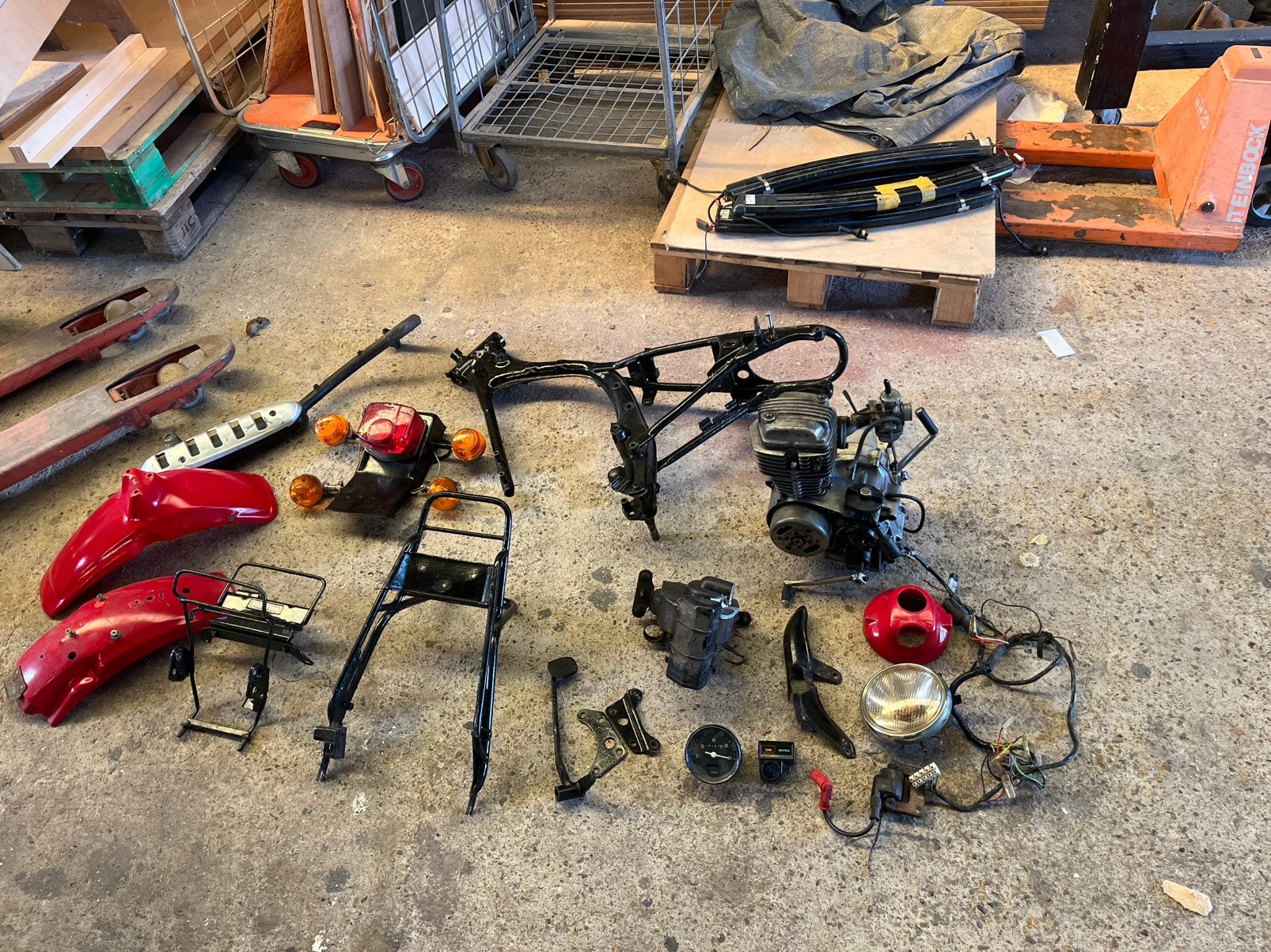 Honda Cy50 onderdelen, Fietsen en Brommers, Brommeronderdelen | Oldtimers, Ophalen of Verzenden, Zo goed als nieuw, Overige typen