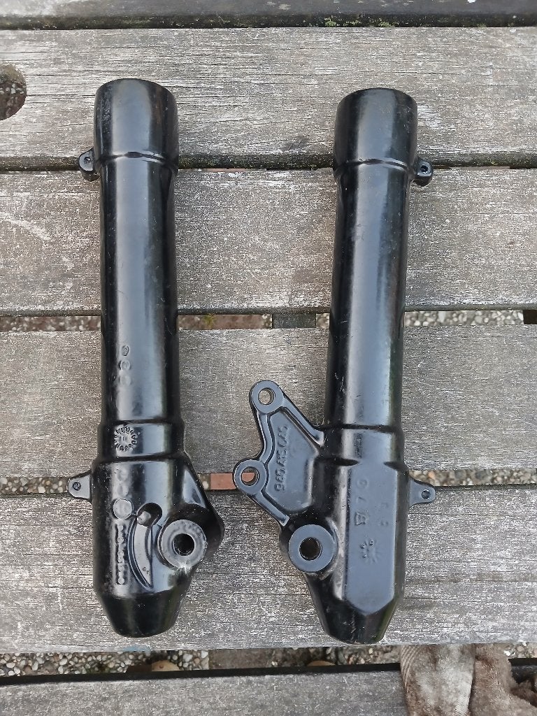 Buiten poten voorvork yamaha aerox zwart gecoat, Ophalen of Verzenden, Zo goed als nieuw, Overige typen, Yamaha