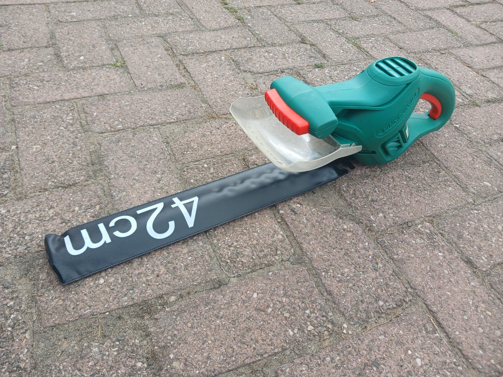 Black en decker heggenschaar, 42 cm, Ophalen of Verzenden, Zo goed als nieuw, Elektrisch, Black & Decker