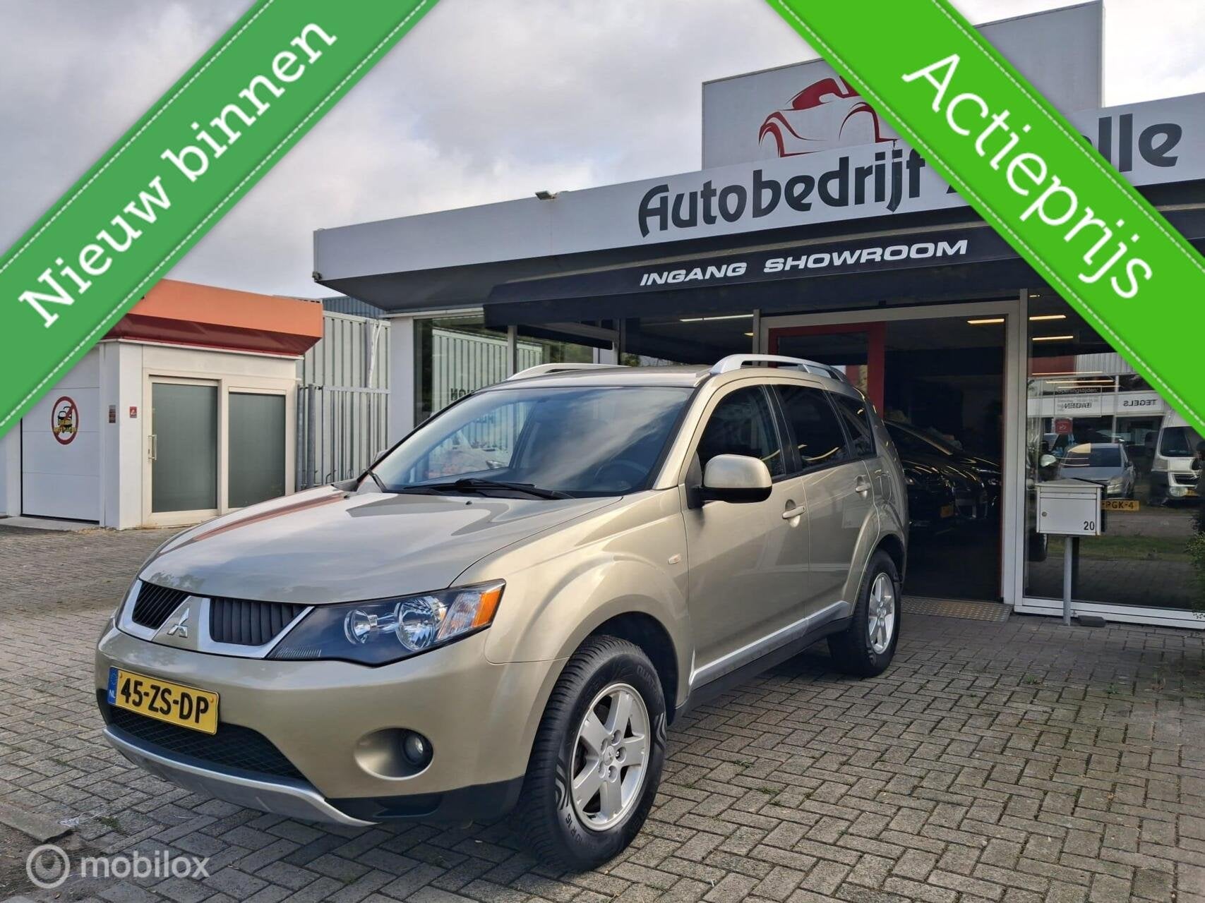 MITSUBISHI OUTLANDER 2.4|2WD|7 PERS|LEDER|DEALER ONDERHOUDEN, Auto's, Voorwielaandrijving, 4 cilinders, 1465 kg, Beige