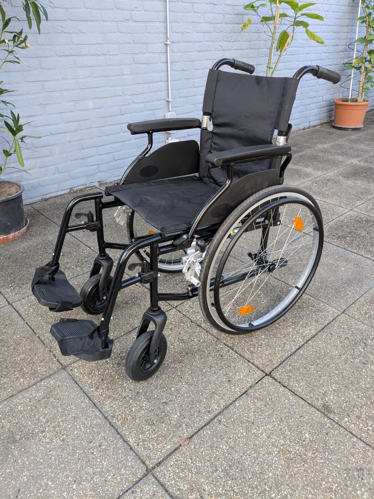 MultiMotion Sky – lichtgewicht opvouwbare rolstoel, Diversen, Rolstoelen, Ophalen, Inklapbaar, Zo goed als nieuw, Duwrolstoel