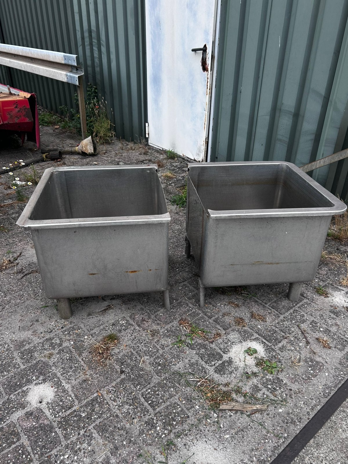 Rvs waterbakken waterdicht