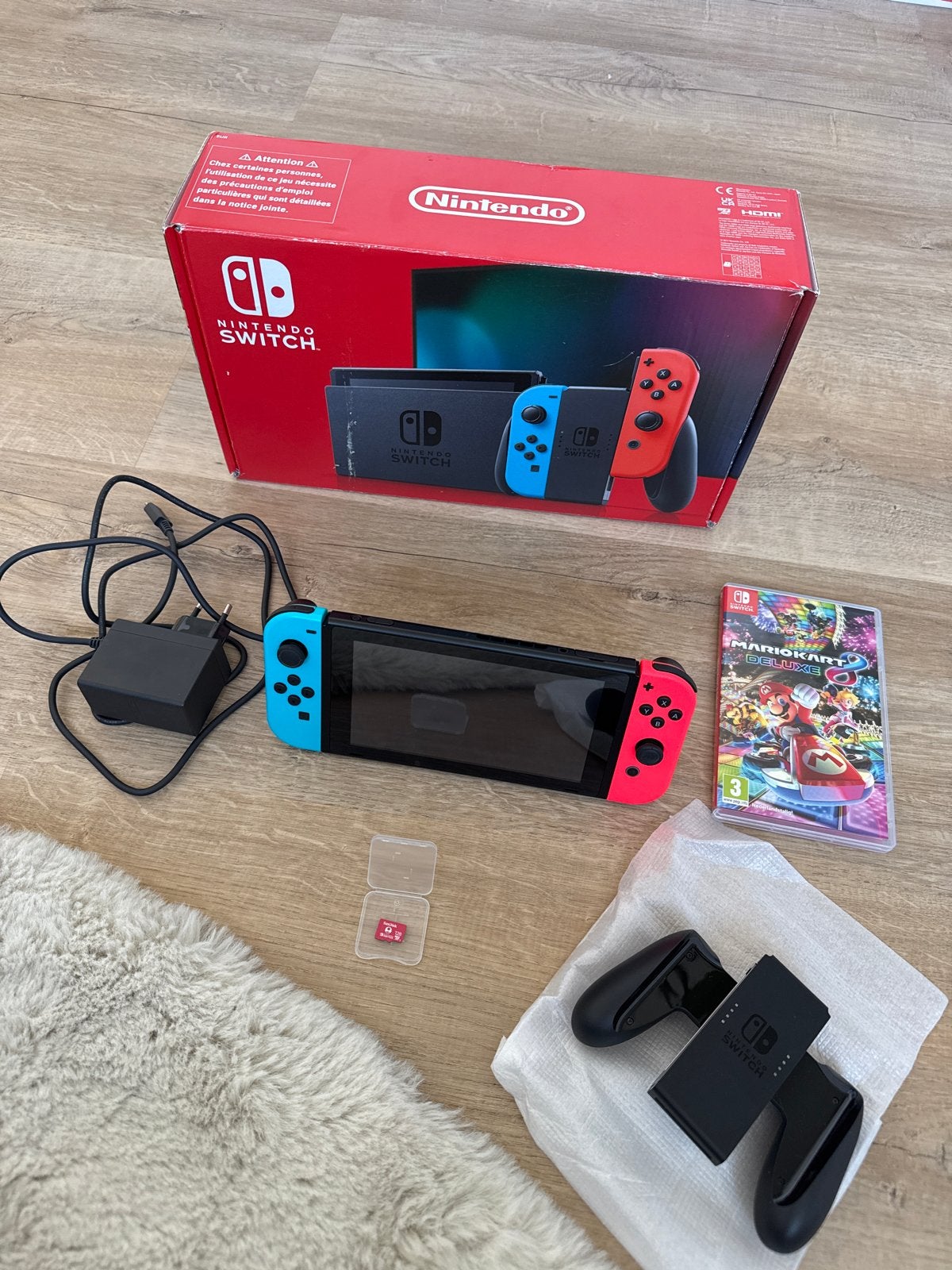 Nintendo Switch met Mario Kart 8 Deluxe en 128GB SD-kaart, Verzenden, Met 2 controllers, Zo goed als nieuw, Switch Original