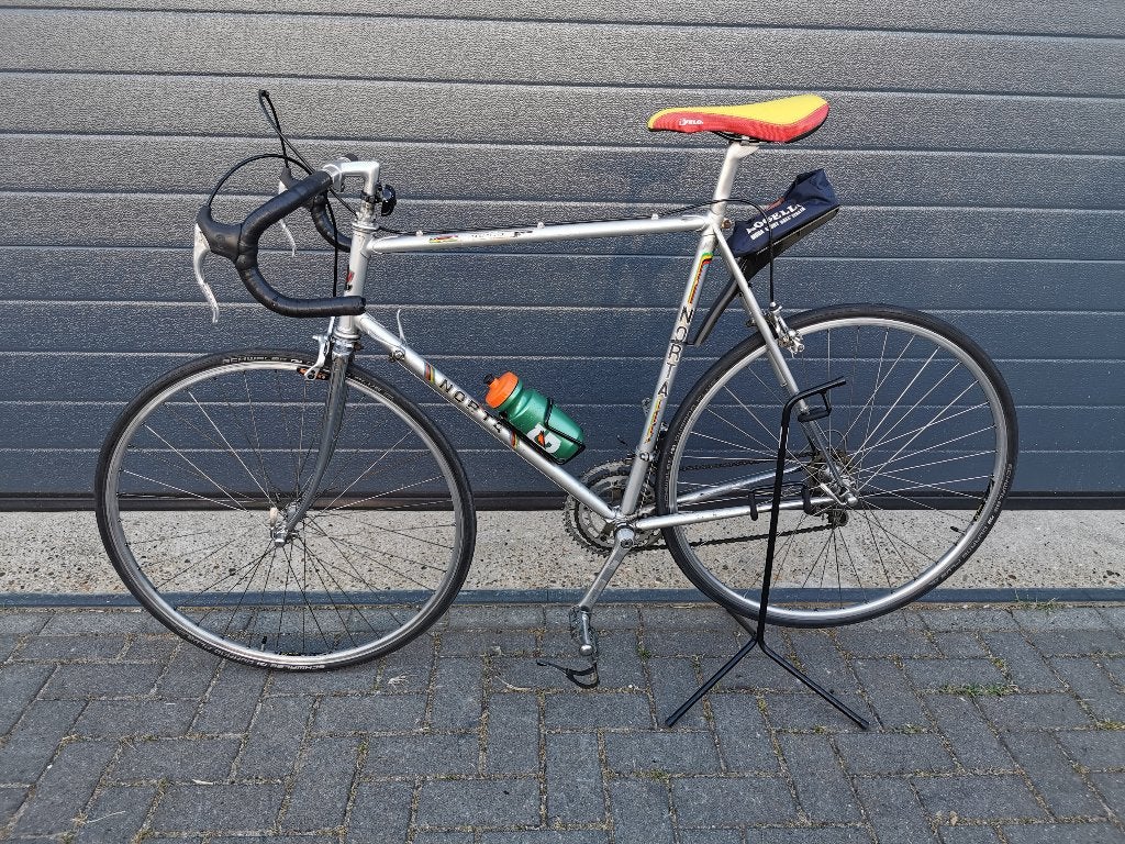 SCHUURVONDST,  RACE FIETSEN EN ONDERDELEN, Ophalen