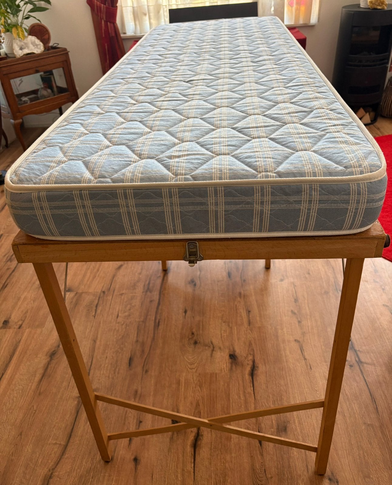 Handgemaakte Behandelbed met matras, Ophalen, Zo goed als nieuw