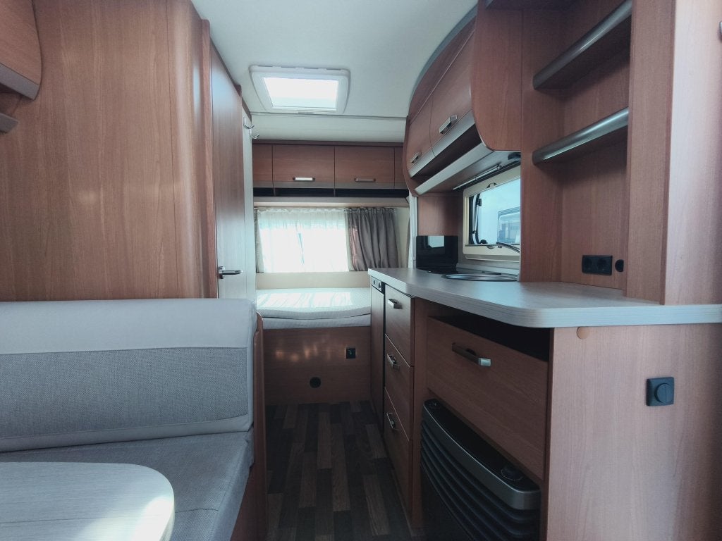Knaus Sport 420 QD MODEL 2016 + ZEER COMPLEET, Caravans en Kamperen, Standaardzit, Ringverwarming, Bedrijf, 750 - 1000 kg