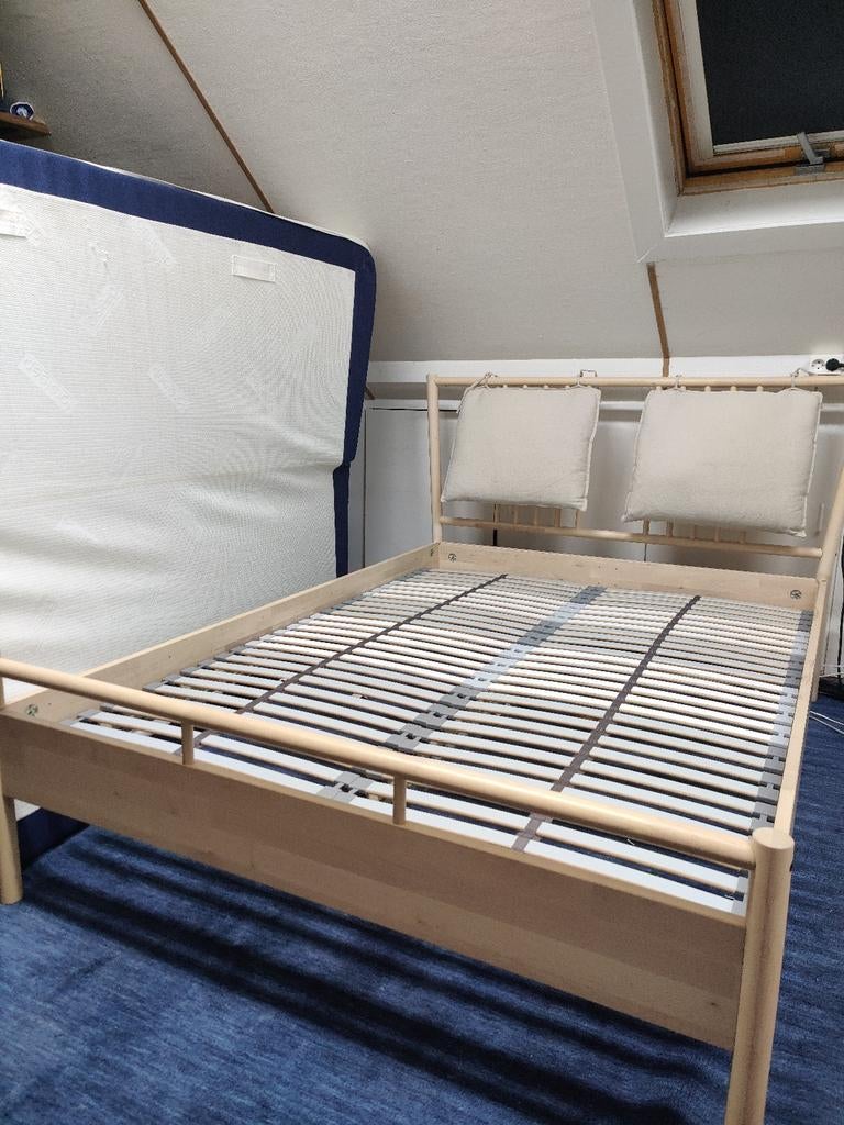 Bjorksnas Houten tweepersoonsbed met lattenbodem 140x200cm, Ophalen, Gebruikt, Beige, Tweepersoons
