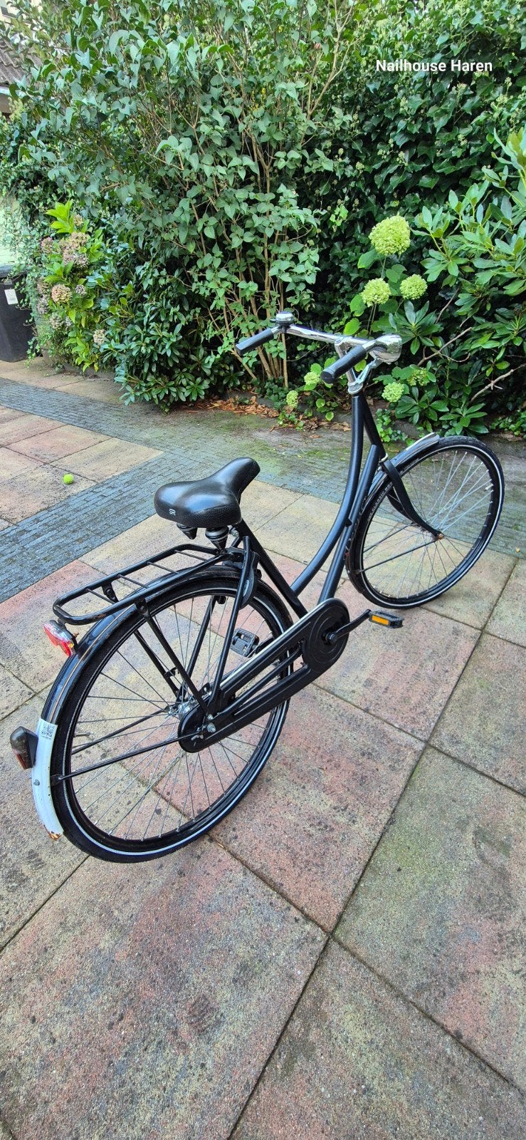 Zwarte omafiets 28 inch met terugtraprem en nieuwe banden, Ophalen, Gebruikt, Terugtraprem