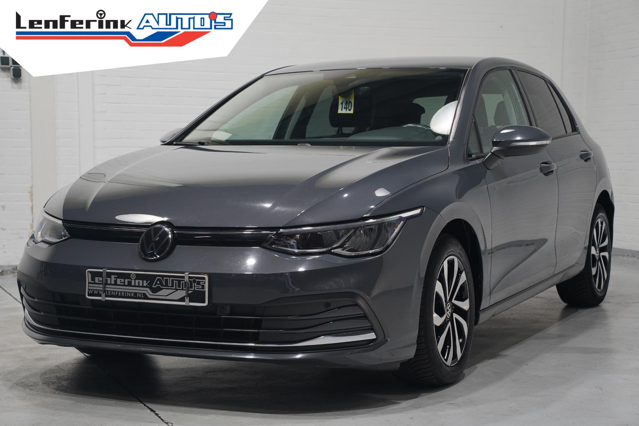 Volkswagen Golf 2.0 TDI Life Navi PDC v+a Stoel-/stuurverwar, Voorwielaandrijving, Stof, Gebruikt, 4 cilinders