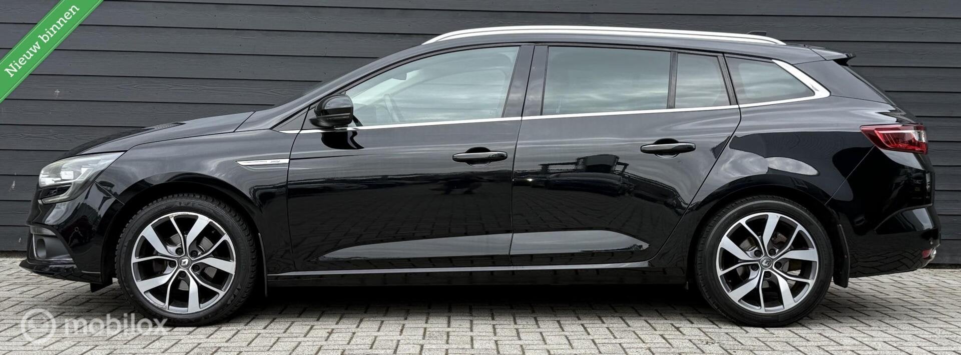 Renault Megane Estate 1.2 TCe Bose Pano.dak/Camera/LED/Clima, Voorwielaandrijving, 101 pk, Gebruikt, 4 cilinders
