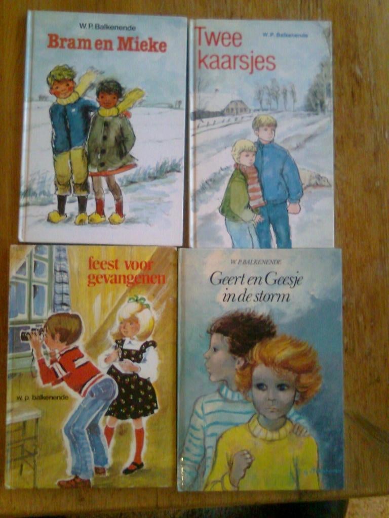 Twee kaarsjes, en andere Kerstboekjes, Ophalen of Verzenden, Gelezen
