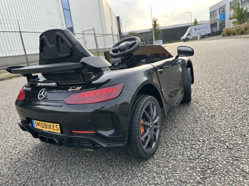 Mercedes GT-R AMG zwart 12V RC / Leder / Rubberband en MP3, Ophalen of Verzenden, Nieuw