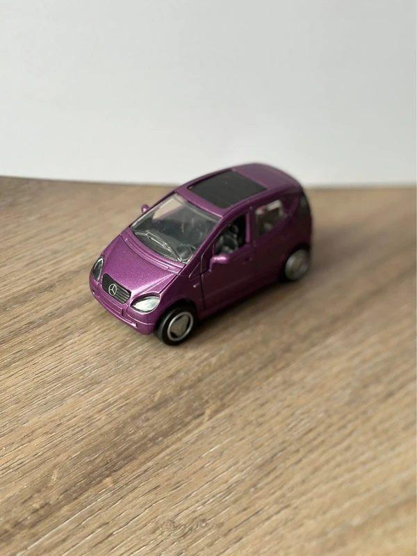 Paarse Mercedes-Benz A-Klasse A140, Ophalen of Verzenden, Zo goed als nieuw, Auto